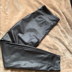 Black leggings